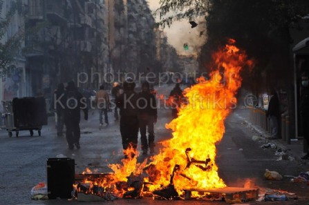 οικονομία κρίση Διαδηλώσεις αθήνα Ελλάδα σπασμένα φωτιές δεκέμβρης 2008